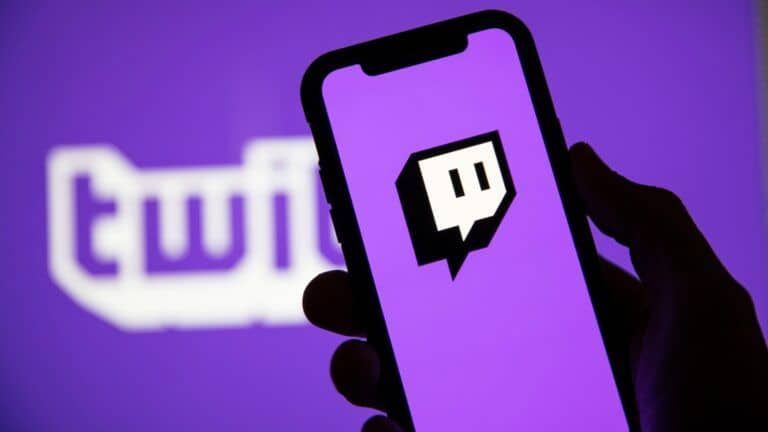El Reino Unido estudia limitar el uso de YouTube y Twitch para menores de 16 años El Reino Unido estudia limitar el uso de YouTube y Twitch para menores de 16 años