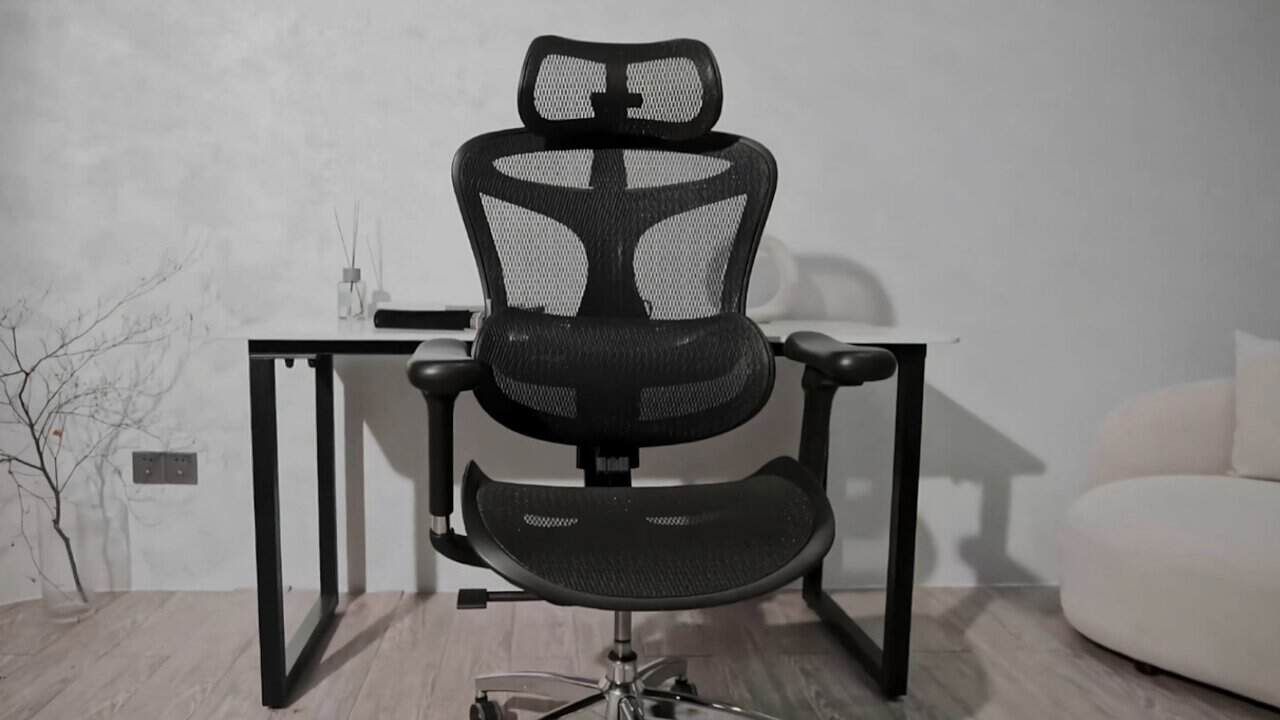 La batalla entre sillas gaming y ergonómicas: qué conviene para una larga sesión de juego
