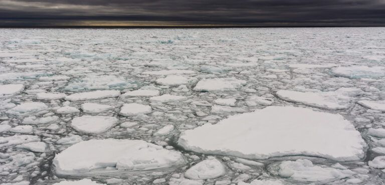Corea del Sur probará una ruta ártica para llevar un carguero hasta Europa Corea del Sur probará una ruta ártica para llevar un carguero hasta Europa