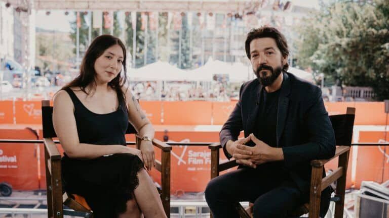 Diego Luna presenta Ashes en Sarajevo y replantea la mirada sobre la migración Diego Luna presenta Ashes en Sarajevo y replantea la mirada sobre la migración