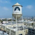 Retraso en la batalla antitrust: la fusión Paramount–Warner Bros. se verá en marzo de 2027