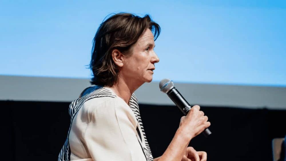 Emily Watson revela que su infancia casi le impide protagonizar ‘Breaking the Waves’ Emily Watson revela que su infancia casi le impide protagonizar ‘Breaking the Waves’