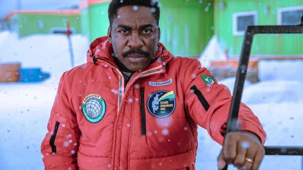 Estúdios Globo prepara Macacos, una película basada en la obra de Clayton Nascimento