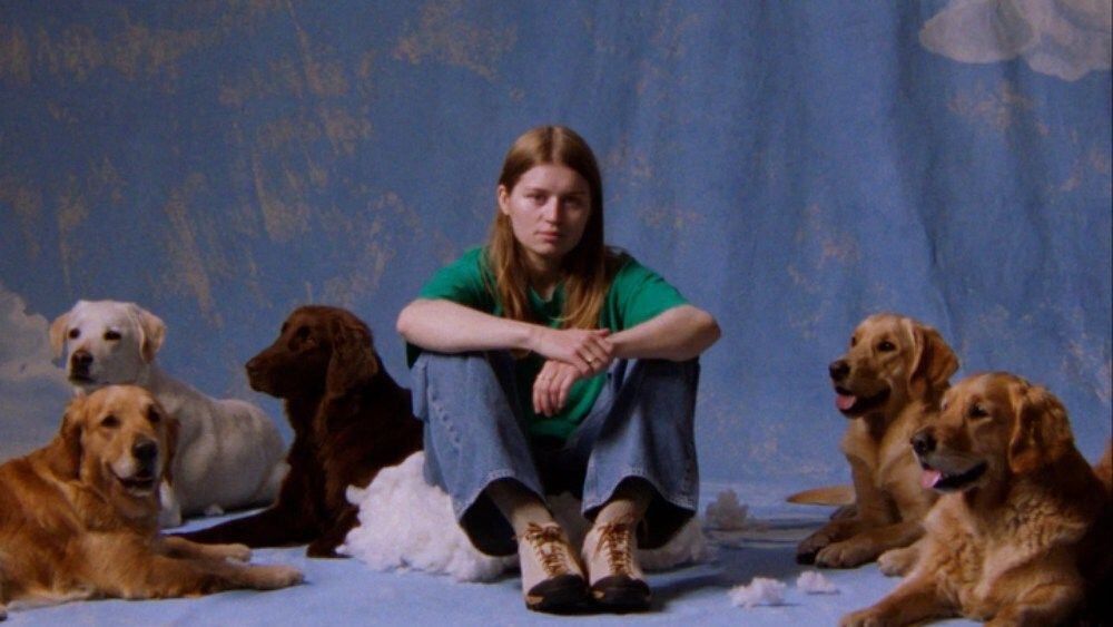 Marie Ulven se estrena como actriz con un personaje distinto a girl in red en Low Expectations Marie Ulven se estrena como actriz con un personaje distinto a girl in red en Low Expectations