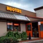 Hooters prepara una película basada en la historia real de sus restaurantes