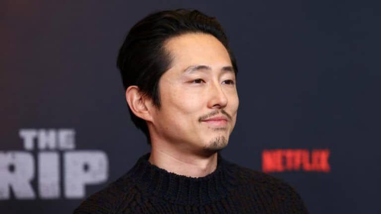 Steven Yeun protagonizará la serie sobrenatural de Netflix «Pagans»