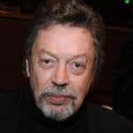 Tim Curry muere a los 80 años y recibe homenajes de sus compañeros