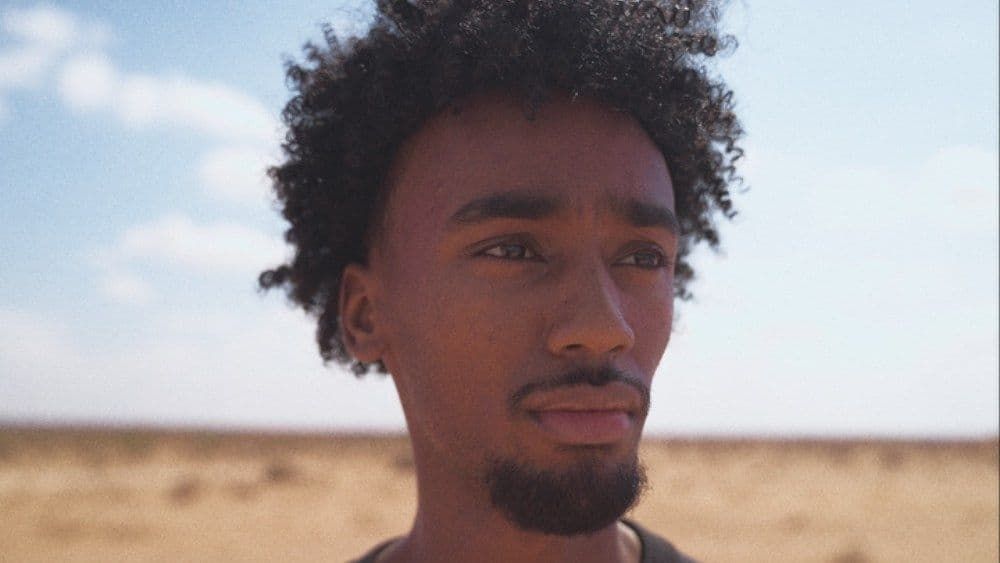 Abdirahman Keinaan convierte el racismo que sufrió en Finlandia en una docuserie
