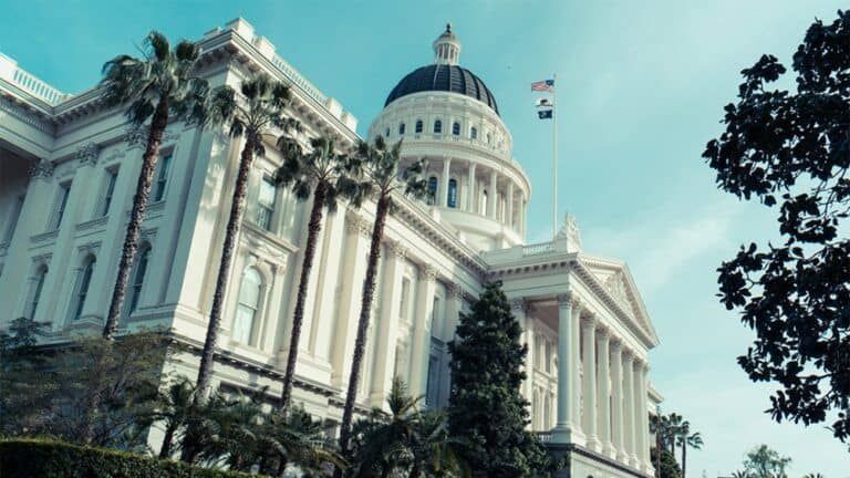California aprueba un ajuste para acelerar el uso de créditos fiscales de cine y televisión California aprueba un ajuste para acelerar el uso de créditos fiscales de cine y televisión