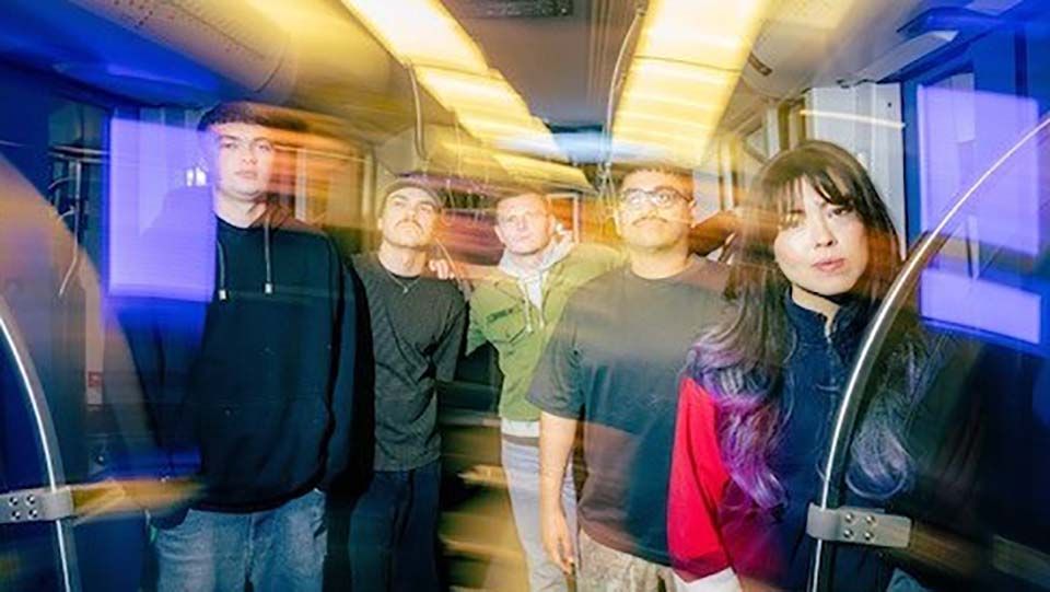 Initiate explica cómo el anime acompaña su música y sus giras