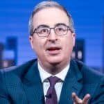 John Oliver vuelve a Last Week Tonight con bromas sobre David Ellison y Larry Ellison