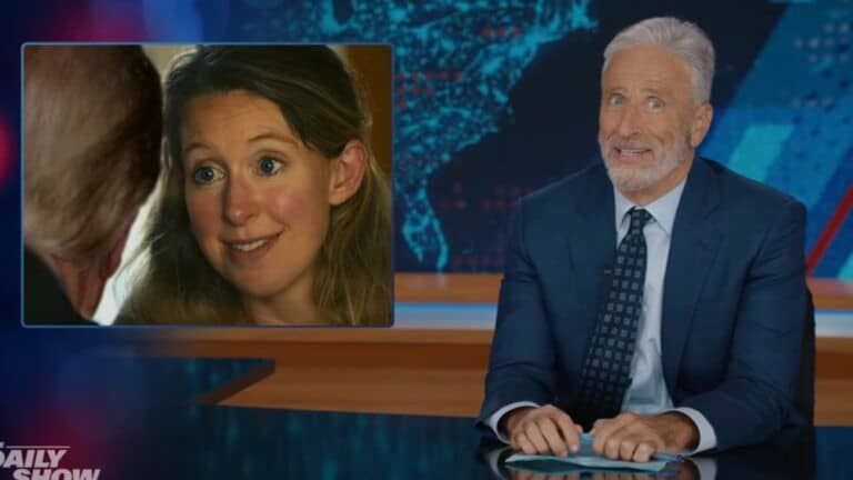 Jon Stewart recurre al tráiler de You Can See Everything para satirizar a Donald Trump