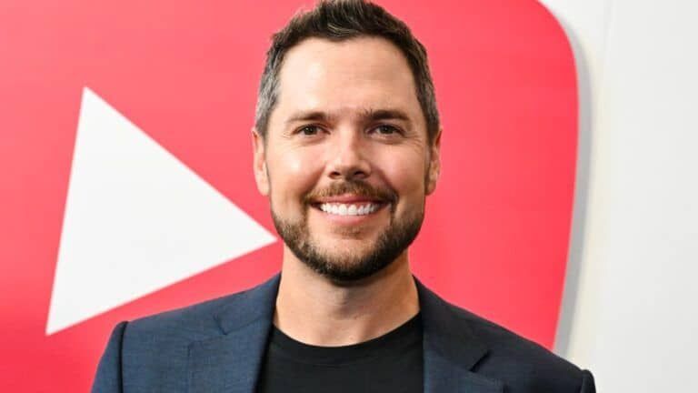 Mark Vins presenta Reef to Ridge, su primer largometraje documental, en TIFF Mark Vins presenta Reef to Ridge, su primer largometraje documental, en TIFF