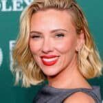 Scarlett Johansson se reúne con Adam Driver y Miles Teller en el estreno de Paper Tiger en Nueva York