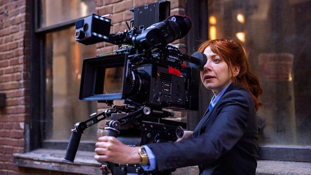 Philomena Cunk prepara una historia del cine con Michael Bay y Benedict Cumberbatch Philomena Cunk prepara una historia del cine con Michael Bay y Benedict Cumberbatch