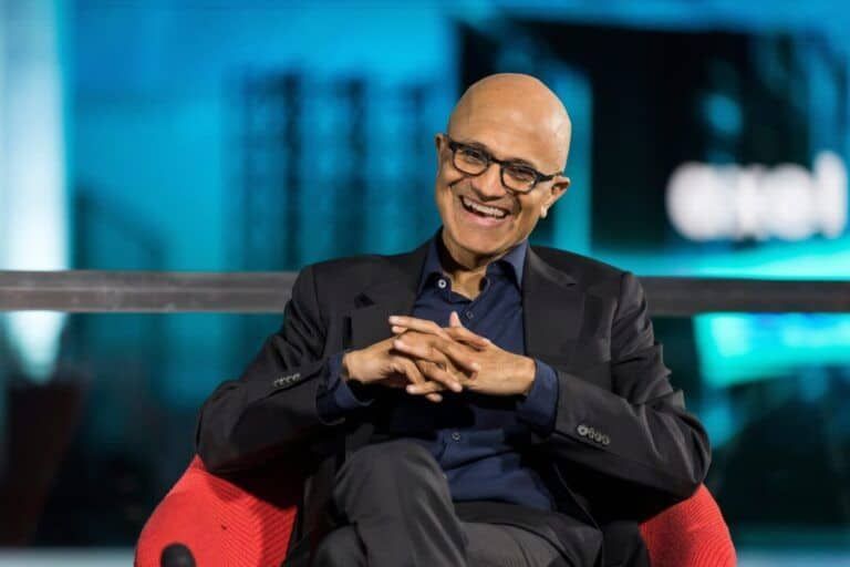 Satya Nadella respalda la reestructuración de Xbox y prevé crecimiento el próximo año fiscal
