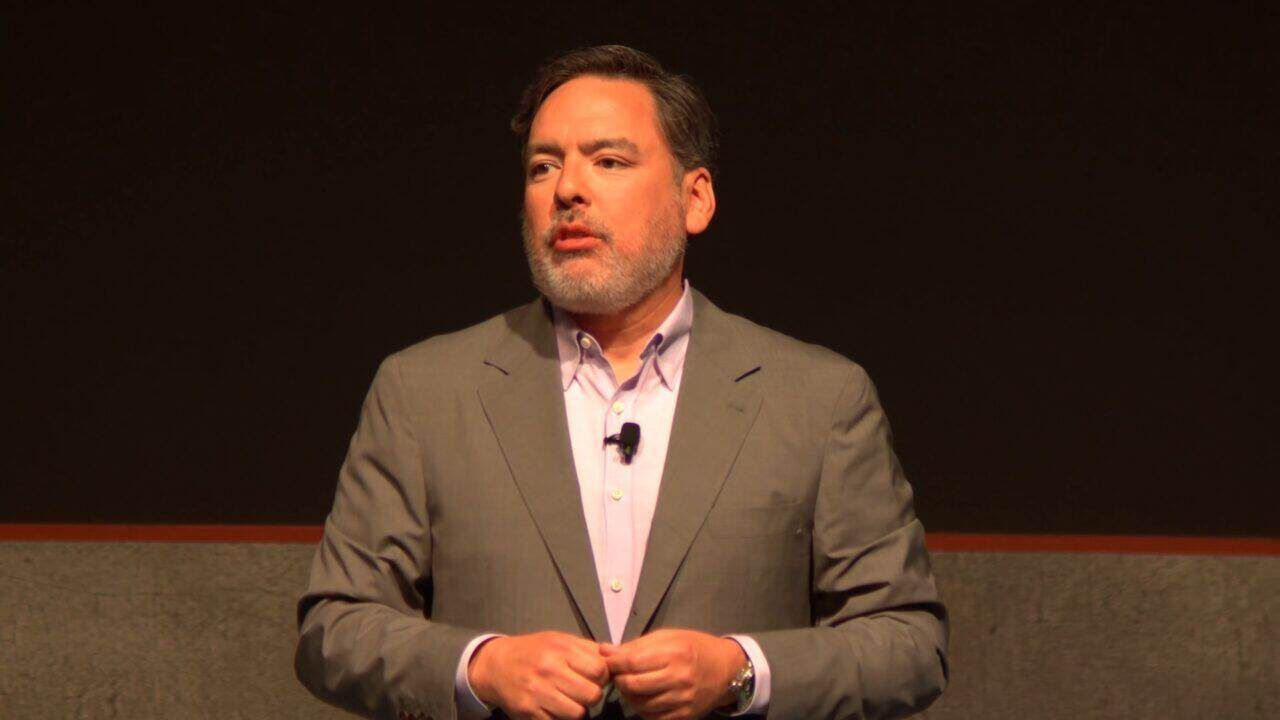Shawn Layden cuestiona que PlayStation abandone los juegos físicos en 2028